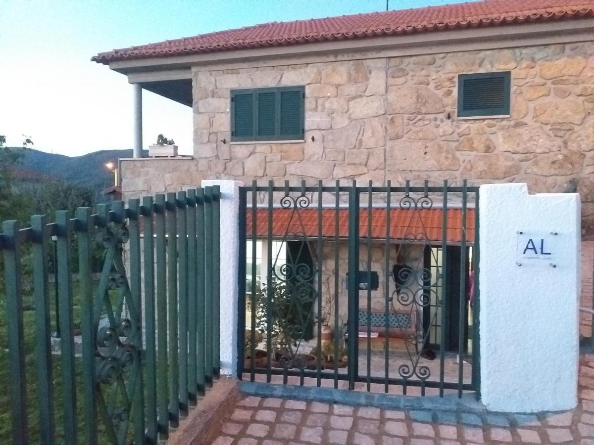 瓦莱迪坎布拉Casa Da Boa Vista Em Viadal别墅 外观 照片